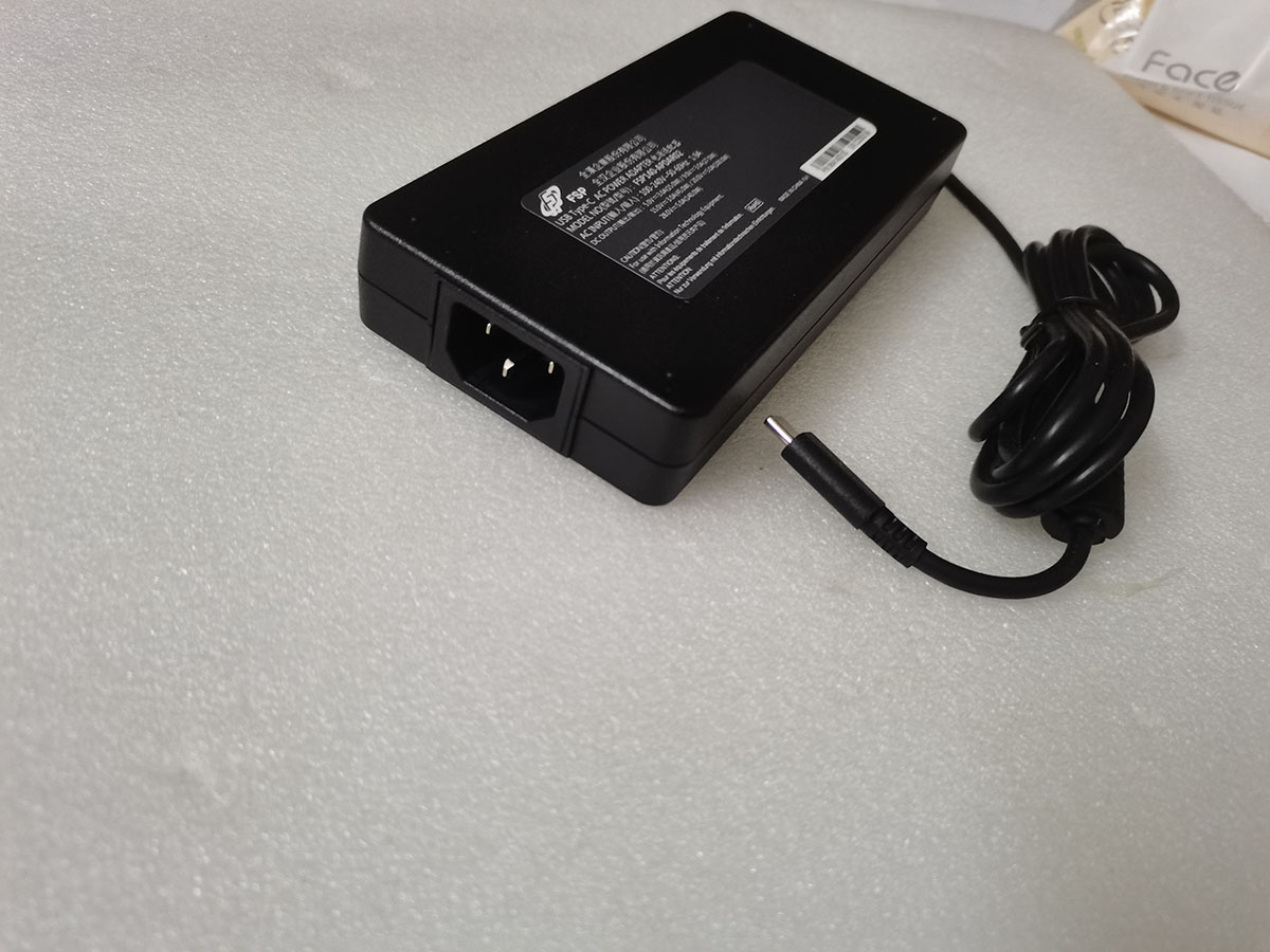 НОВЫЙ тонкий OEM FSP 28 В 5A F – обзор и цена Pc Gaming News